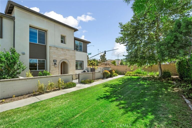 3860 S Oasis Paseo #6, Ontario