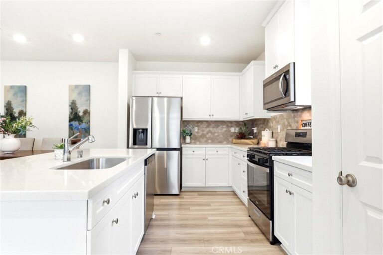 4005 E Carmel Privado Avenue, Ontario