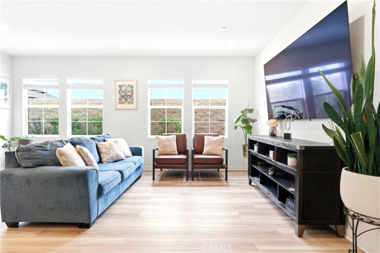 4005 E Carmel Privado Avenue, Ontario