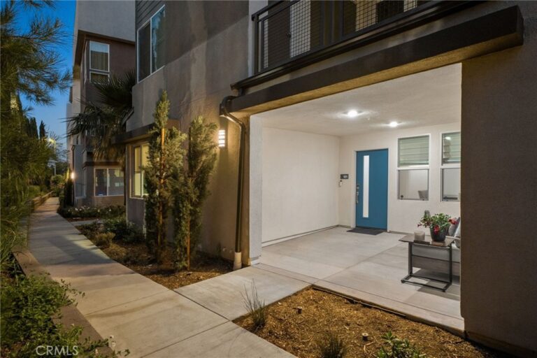 4102 E Axis Privado #101, Ontario