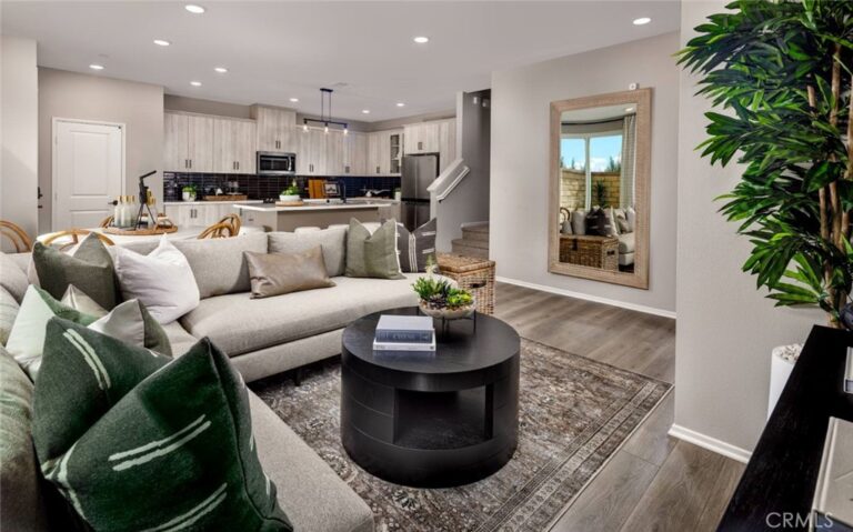 4154 S S. WILDFLAX PASEO #105, Ontario