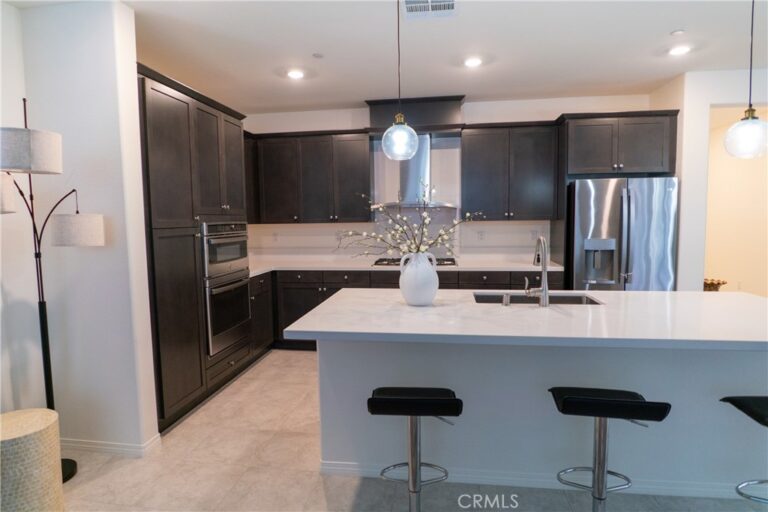 4224 E Sonrisa Privado, Ontario