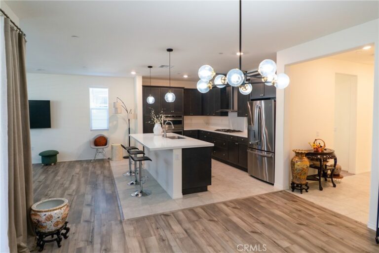 4224 E Sonrisa Privado, Ontario