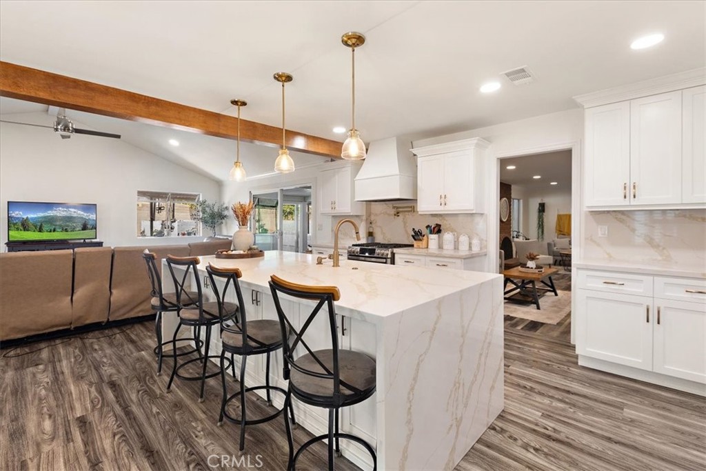 4248 Stone, La Verne
