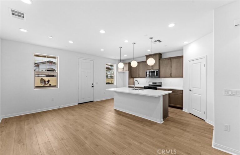 4249 East Honeybee Paseo, Ontario