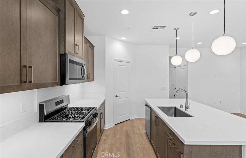 4249 East Honeybee Paseo, Ontario