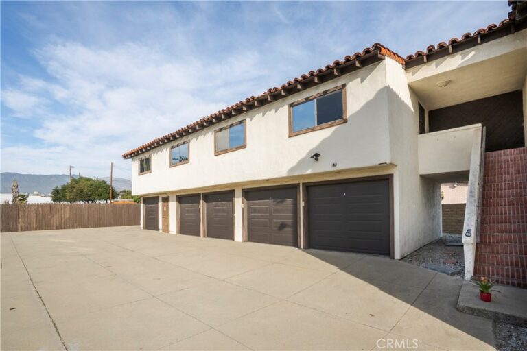 433 W Arrow, Claremont