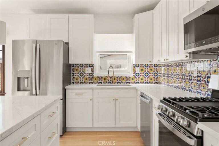433 W Arrow, Claremont