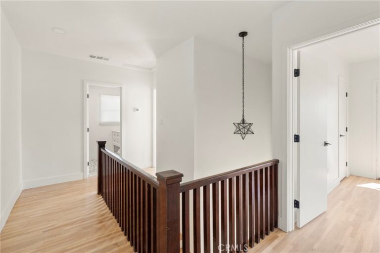 433 W Arrow, Claremont