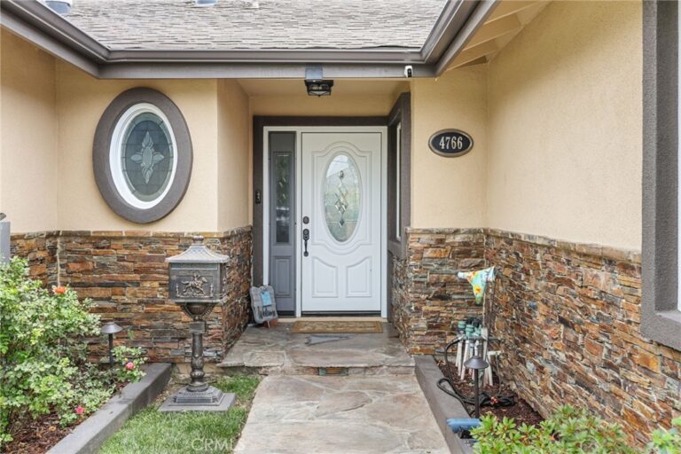 4766 Westside, La Verne