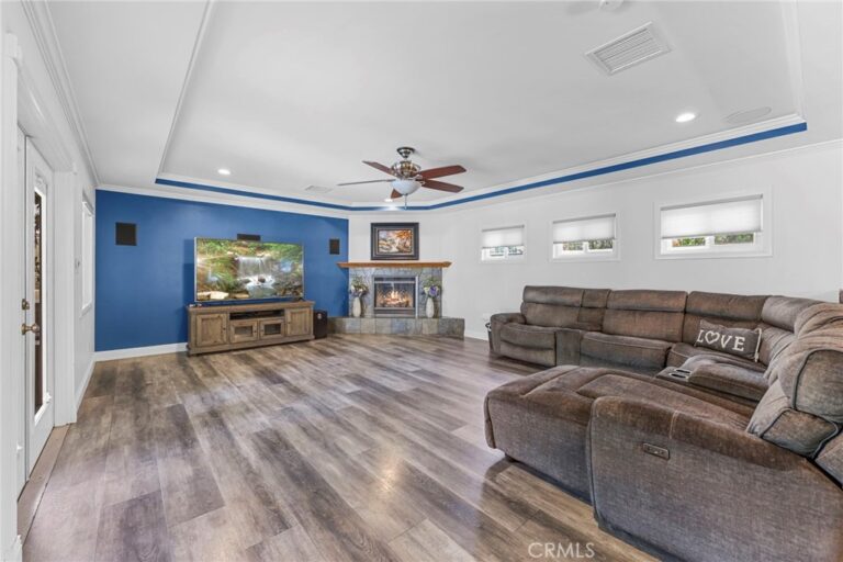 4766 Westside, La Verne