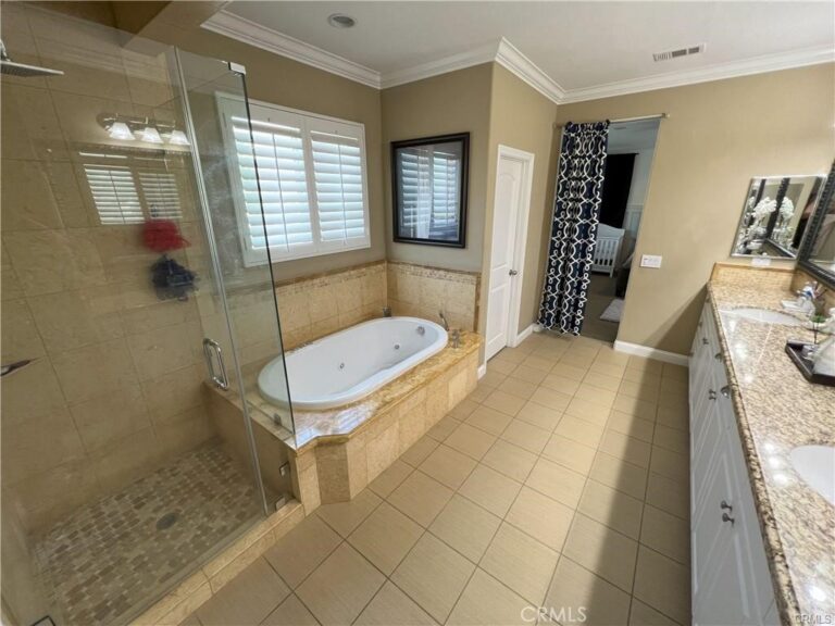 4866 Stoneglen Avenue, Fontana