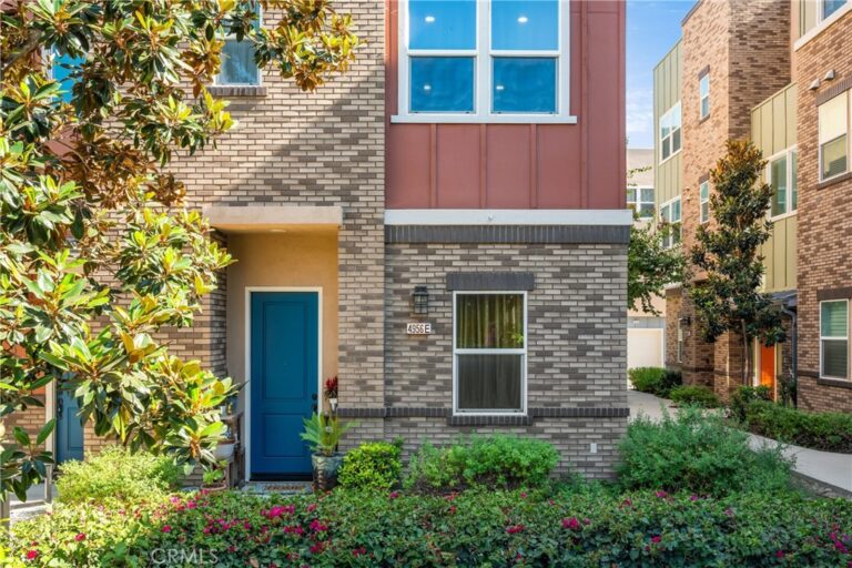 4956 Willow #E, Montclair