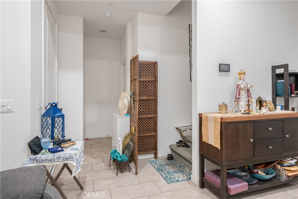 4956 Willow #E, Montclair
