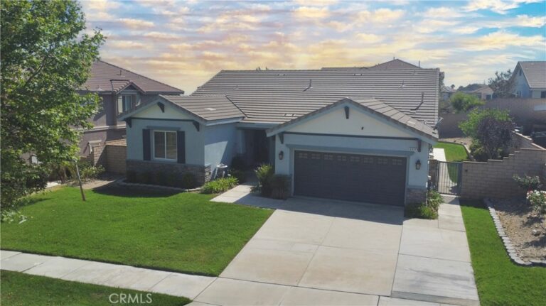 4964 Thornberry, Fontana