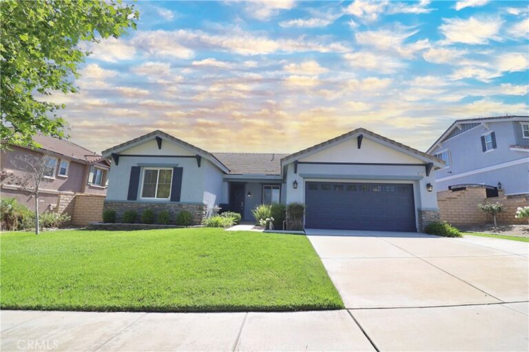 4964 Thornberry, Fontana