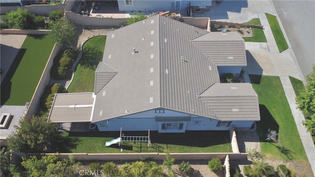 4964 Thornberry, Fontana