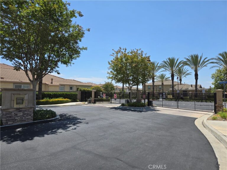 503 Garden Avenue, Pomona