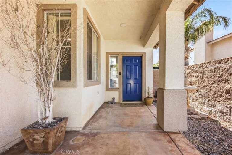 5065 Columbia, Fontana