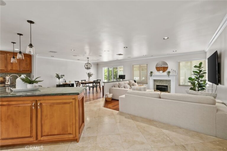 518 Converse, Claremont