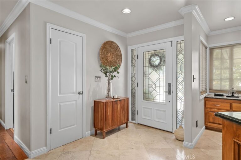 518 Converse, Claremont