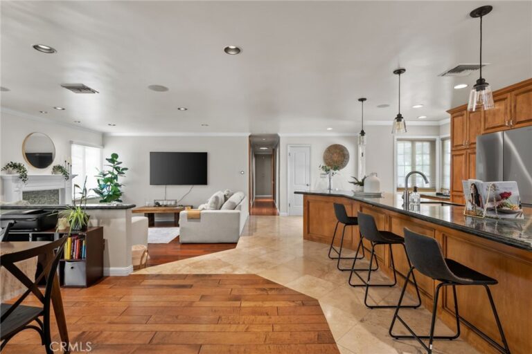 518 Converse, Claremont
