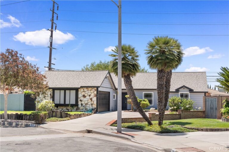 528 Essex, Glendora