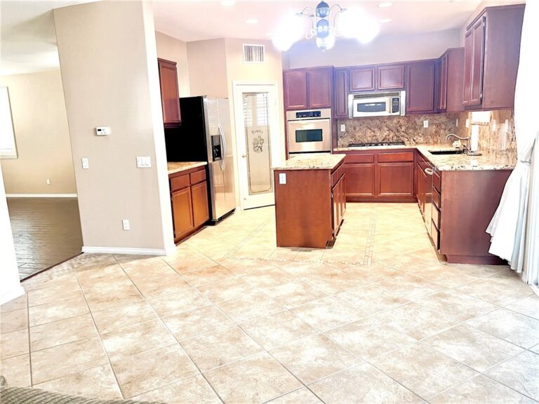 5422 Osprey ct, Fontana