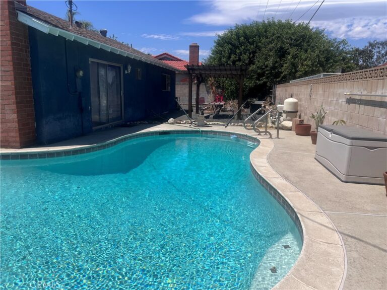 543 N Pampas, Rialto