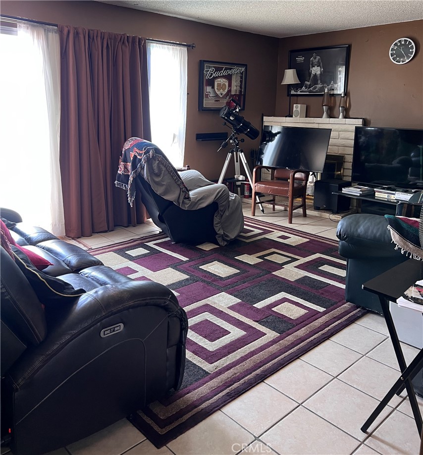543 N Pampas, Rialto