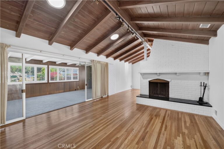 543 Ranch Lane, Glendora
