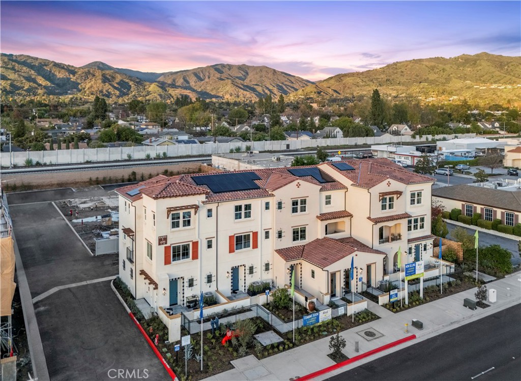 555 Gregory Way, Glendora
