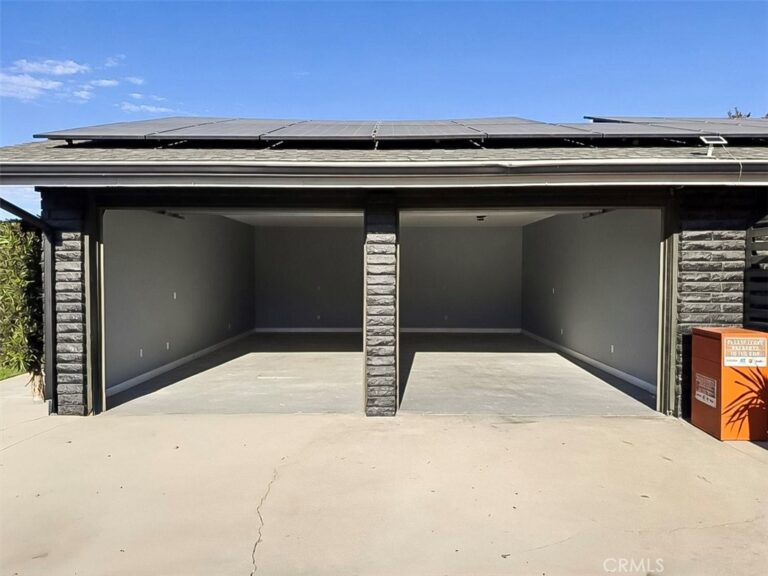 5602 Sycamore, Rialto