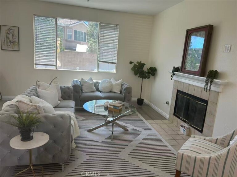 5784 Hacienda Way, Fontana