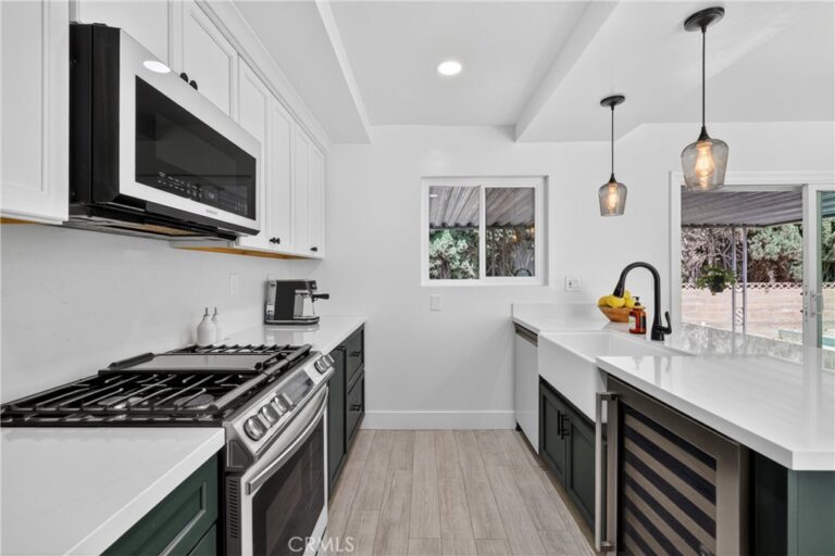 587 Sycamore Avenue, Claremont