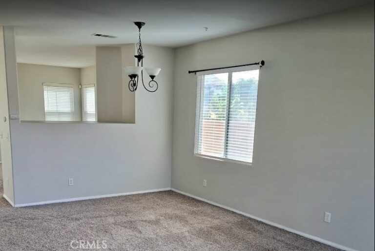 6061 La Costa, Fontana