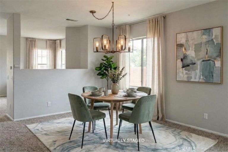 6061 La Costa, Fontana