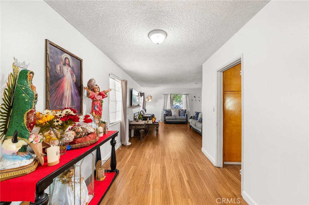 616 E Sixth St, Ontario