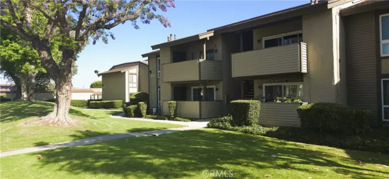 6351 Riverside #39, Chino