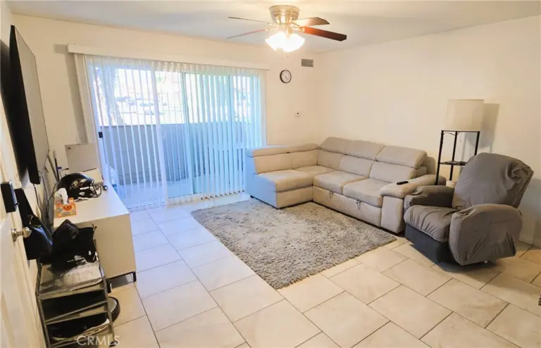 6351 Riverside #39, Chino