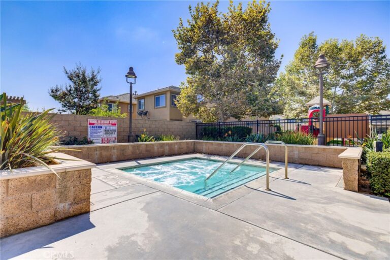 657 Garden Avenue, Pomona