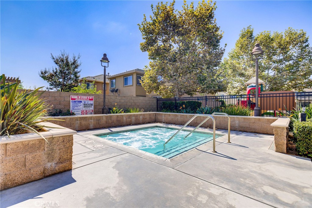 657 Garden Avenue, Pomona