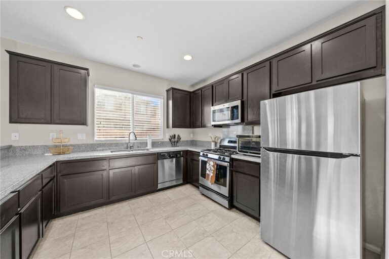 6958 Stanza Court, Fontana