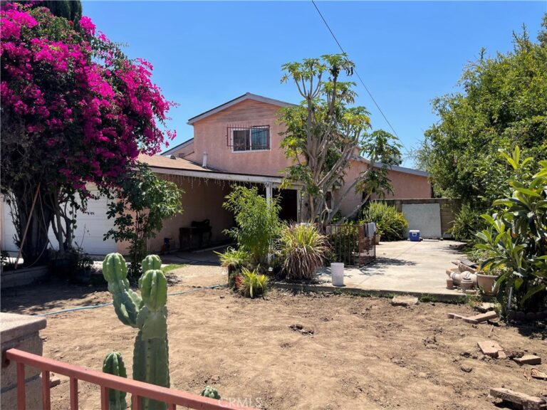698 Phillips, Pomona