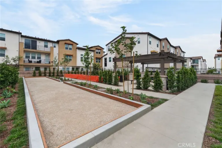 728 Tropicana Place, Covina