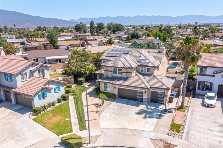 7505 Blue Mist Court, Fontana