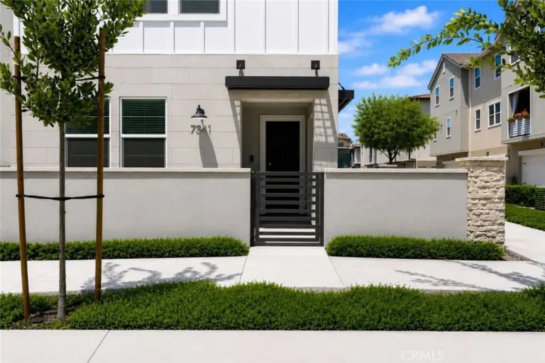 7541 Caspia Court, Chino