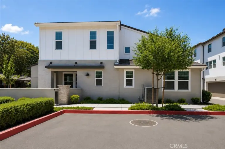7541 Caspia Court, Chino