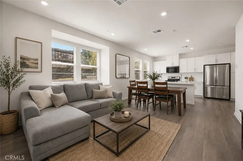 7541 Caspia Court, Chino