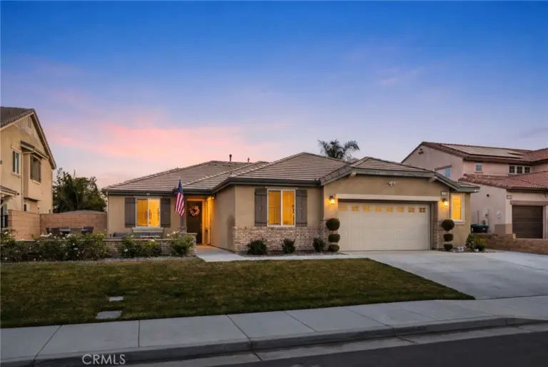 7924 Sequin Court, Eastvale